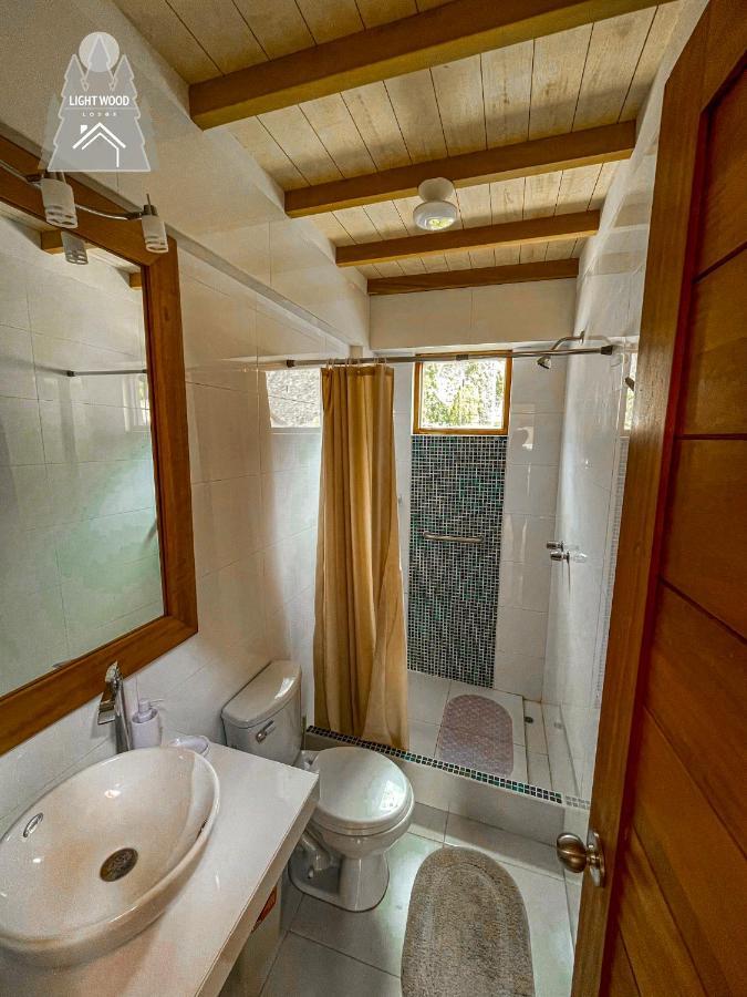Light Wood Hotel Calca Exterior foto