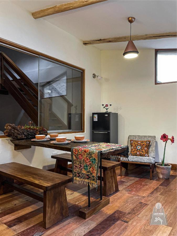 Light Wood Hotel Calca Exterior foto